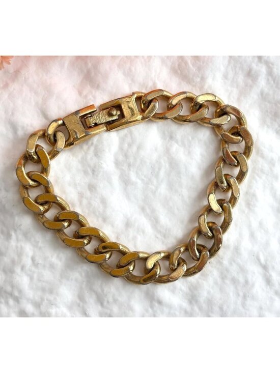 Jewelry - Monet Designer Signed Curb Chain Chunky Vintage 80's Style Bracelet